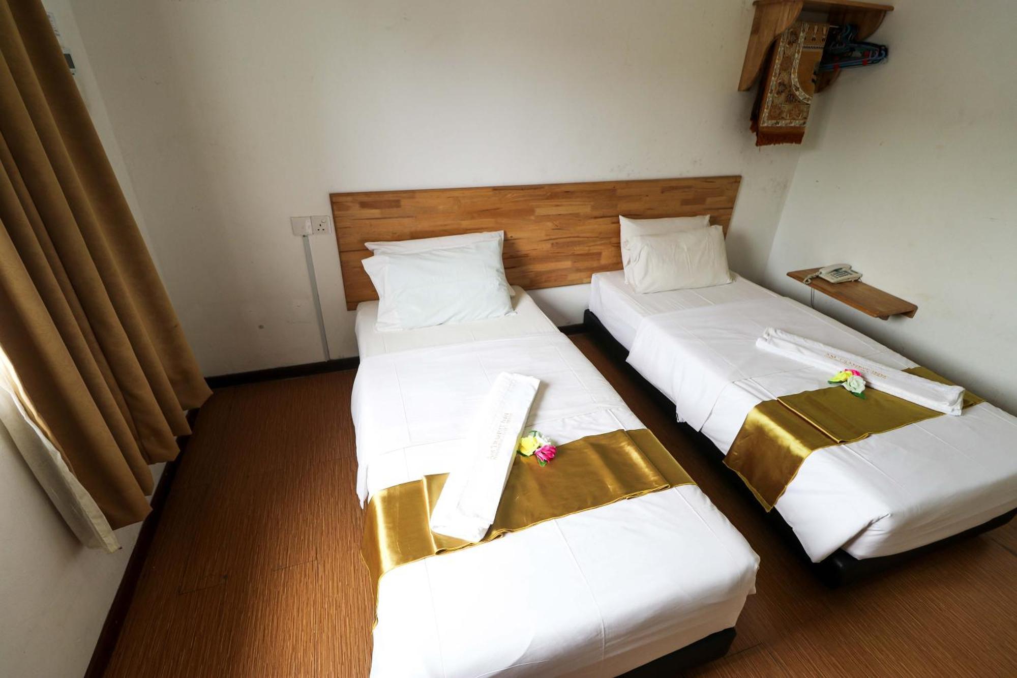 Am Transit Inn Kuala Terengganu Bagian luar foto