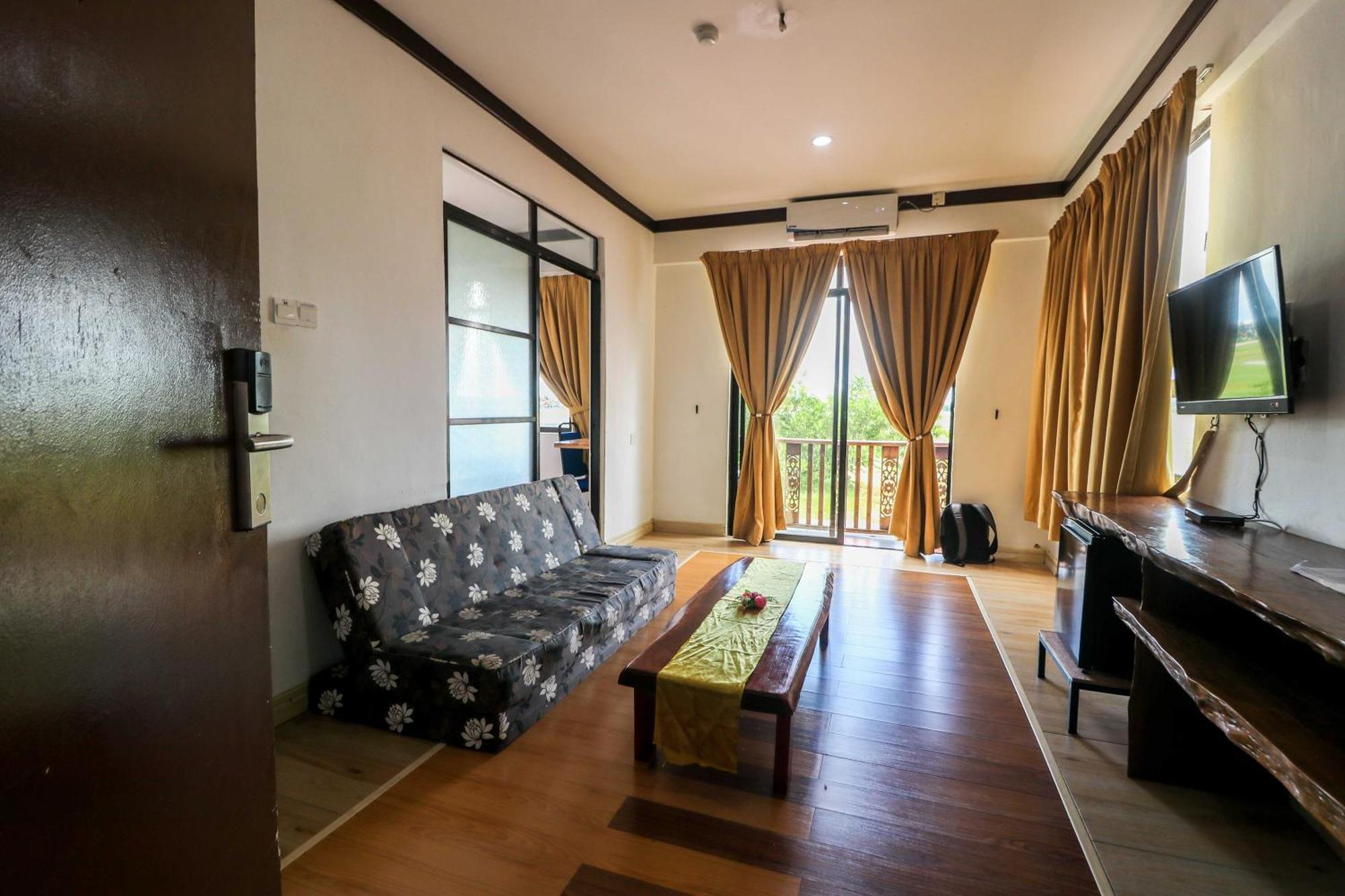 Am Transit Inn Kuala Terengganu Bagian luar foto