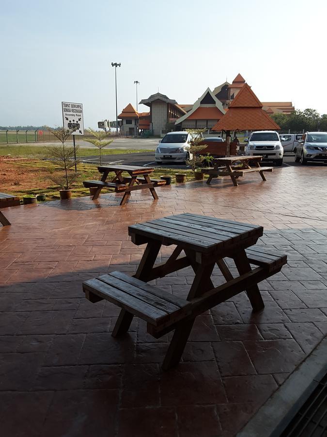 Am Transit Inn Kuala Terengganu Bagian luar foto
