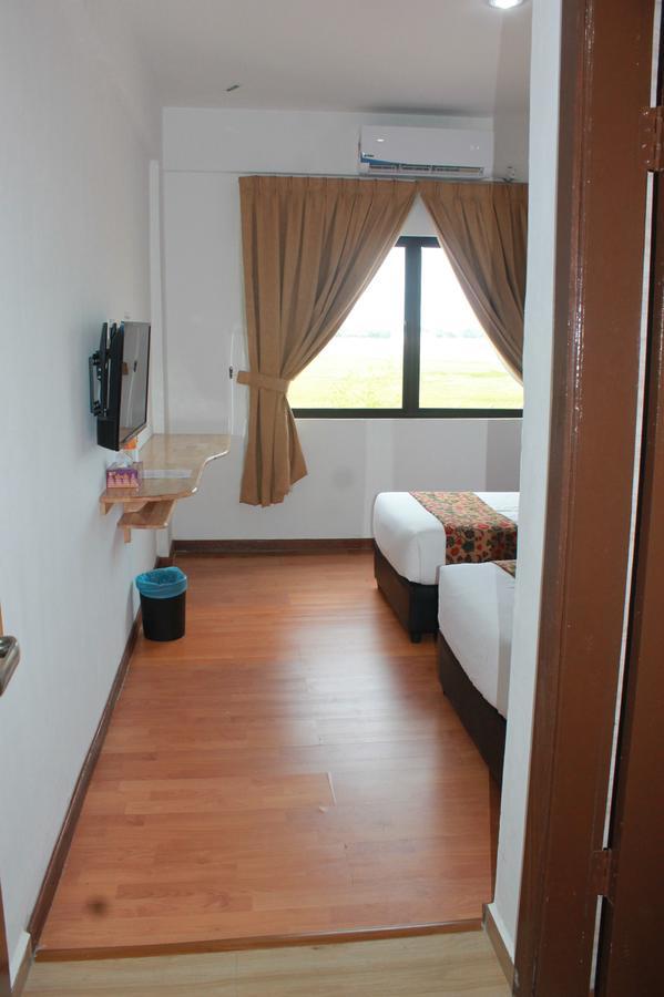 Am Transit Inn Kuala Terengganu Bagian luar foto
